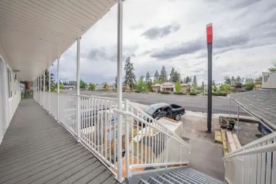 Photo 3 - Budget Inn Bend