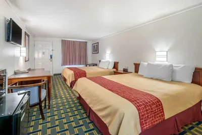 Photo 4 - Hilliard Motor Lodge
