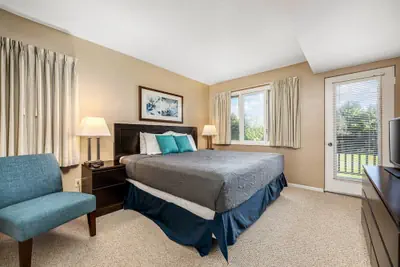 Photo 2 - 2BDR Loft Suite Golf Course Condo 5549