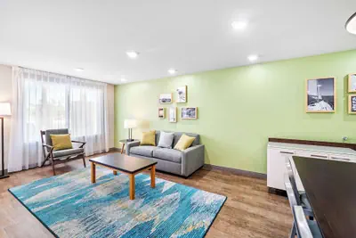 Photo 4 - Woodspring Suites Fort Myers - Cape Coral