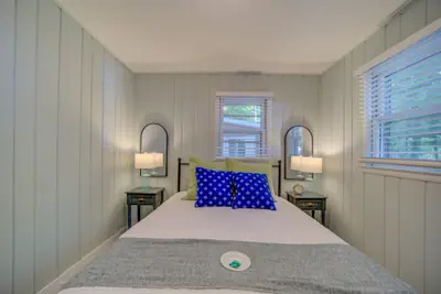 Photo 3 - Cottage Retreat Scenic Drive Resort 2