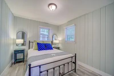 Photo 2 - Cottage Retreat Scenic Drive Resort 2