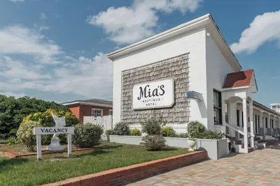 Photo 3 - Mia's Boutique Hotel