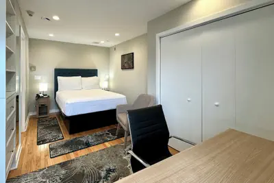 Photo 5 - The Gem Museum Suites