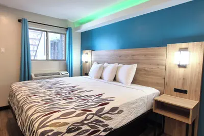 Photo 5 - Exclusivo Inn by OYO Grand Prairie, TX