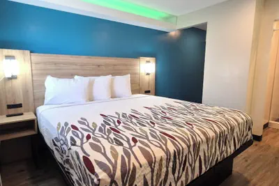 Photo 5 - Exclusivo Inn by OYO Grand Prairie, TX