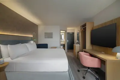 Photo 4 - EVEN Hotel Detroit North - Troy