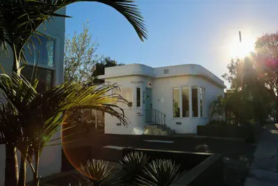 Photo 5 - Aliza Hotel