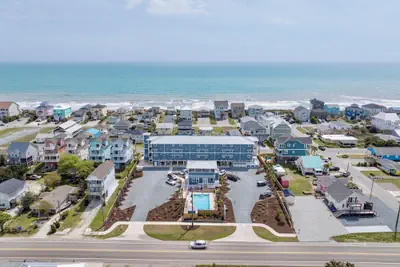 Photo 2 - Saltwater Resort