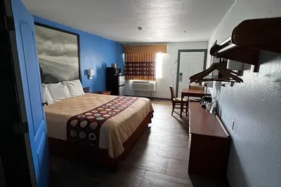 Photo 2 - Conn Brown Harbour Inn