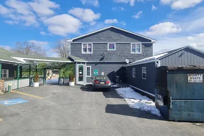 Photo 2 - Werry'S Cottages Motel & Pub By OYO East Stroudsburg Poconos