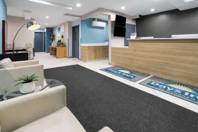 Photo 3 - Days Inn By Wyndham Staten Island