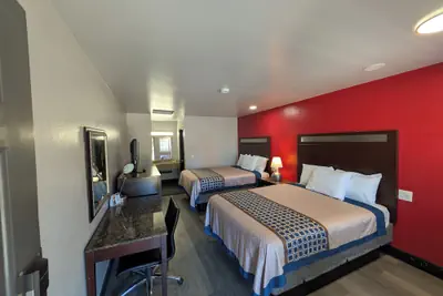 Photo 5 - Crossroads Inn - Downtown Sacramento