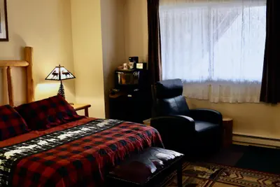 Photo 4 - Rocky Mountain Lodge