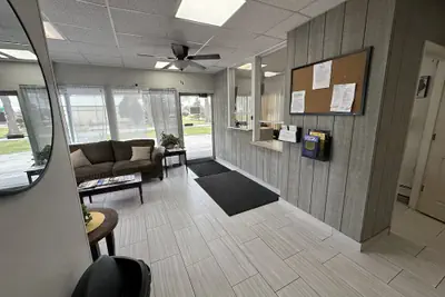 Photo 2 - Budget Inn