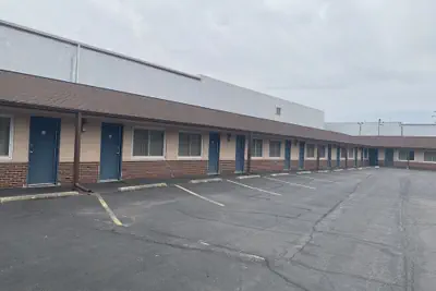 Photo 5 - Courtesy Motel
