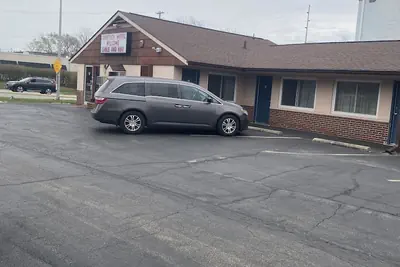 Photo 4 - Courtesy Motel