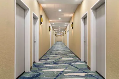Photo 5 - Hampton Inn & Suites Amarillo West