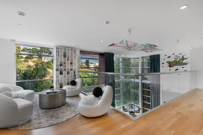 Photo 2 - The Gallery by Avantstay Luxe Hollywood Artists Home + Pool, Private Elevator