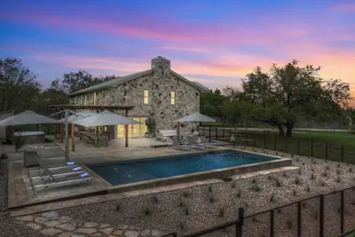 Photo 2 - Grasslands Pool Hot Tub Hill Country Views
