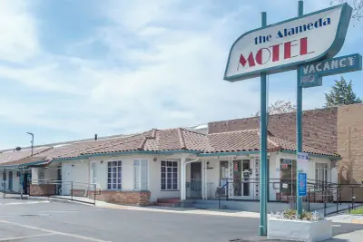 Photo 2 - The Alameda Motel San Jose