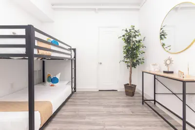 Photo 5 - West Deco Boutique Apartments