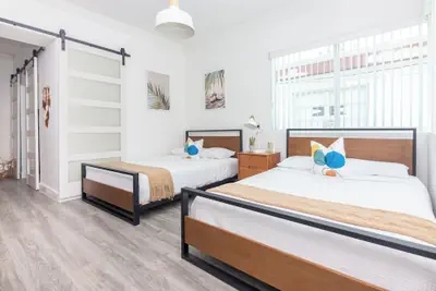 Photo 3 - West Deco Boutique Apartments