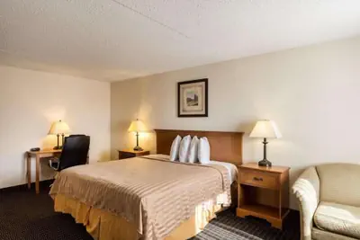Photo 5 - Sunrise Inn & Suites