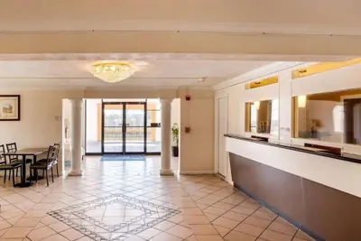 Photo 4 - Sunrise Inn & Suites
