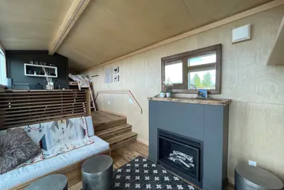Photo 2 - Smiley Creek Lodge