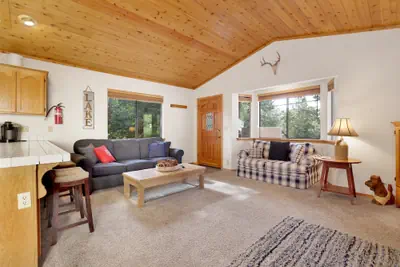 Photo 2 - Cozy Haven #1966