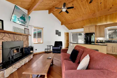 Photo 2 - Shasta Mountain Cabin#1916