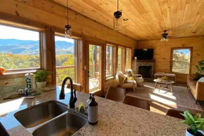 Photo 2 - Brand New Chalet With Spectacular Views- Ursa Mons