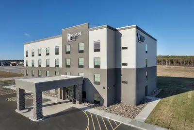 Photo 2 - Riverstone Suites - Chippewa Falls