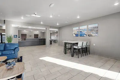 Photo 5 - Riverstone Suites - Chippewa Falls