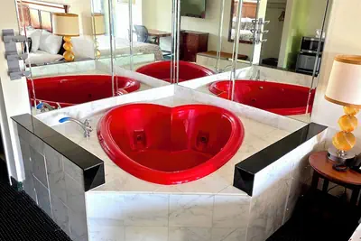 Photo 4 - Garden Inn & Suites