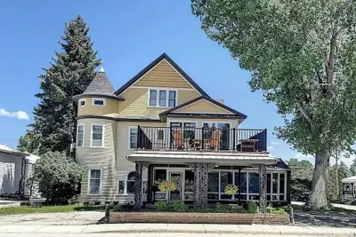 Photo 2 - The Boho Buffalo Inn