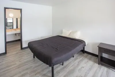 Photo 5 - Glenstone place extended stay motel