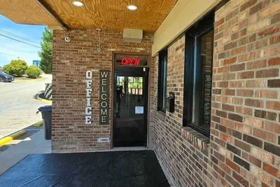 Photo 3 - Riverside Inn and Suites Danville Virginia