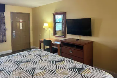 Photo 3 - Motel 6 Morrilton, AR