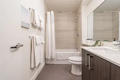 Photo 3 - Sophari Parkside: Bellevue Apartments