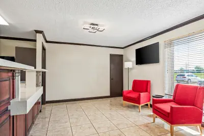 Photo 3 - Motel 6 Hammond, LA – I 12 – I 55