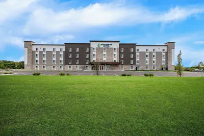 Photo 2 - Woodspring Suites Kansas City Airport
