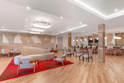 Photo 4 - Cambria Hotel & Suites Plymouth
