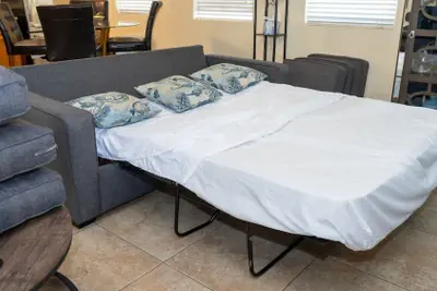 Photo 5 - Pompano Beachview Home 4 Bedroom Home by RedAwning