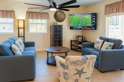 Photo 2 - Pompano Beachview Home 4 Bedroom Home by RedAwning