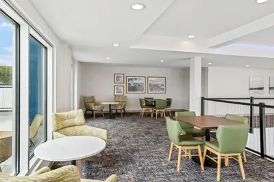 Photo 4 - Hampton Inn St Ignace Lakefront Mackinac