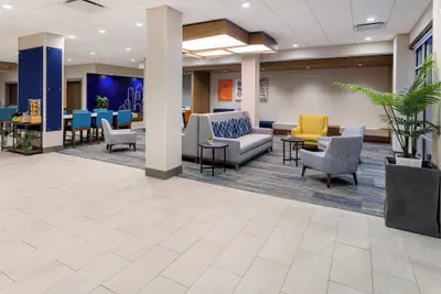 Photo 4 - Holiday Inn Express & Suites Benson by IHG