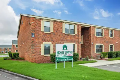 Photo 2 - HomeTowne Studios by Red Roof Huntsville - Madison