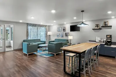 Photo 3 - Woodspring Suites Newington - Hartford South